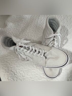Men's VANS White High-Top Skate Sneakers